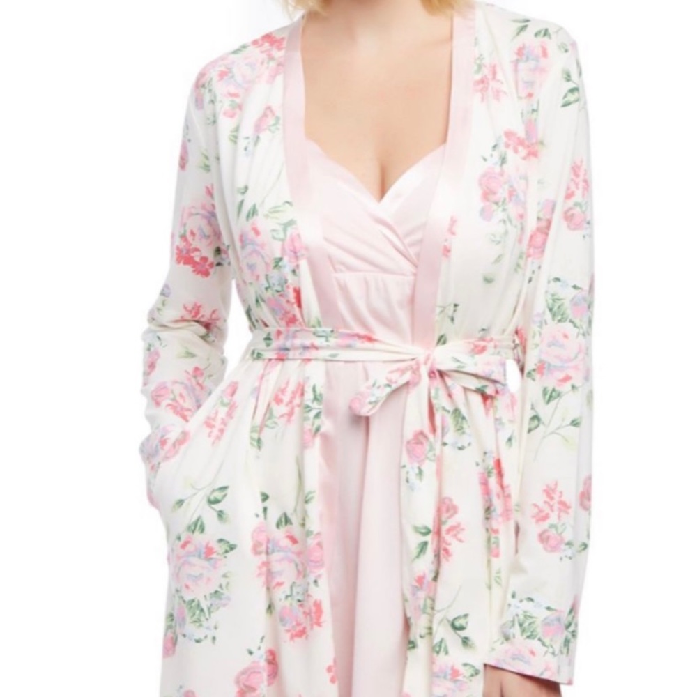 Floral/pink nightgown and robe set